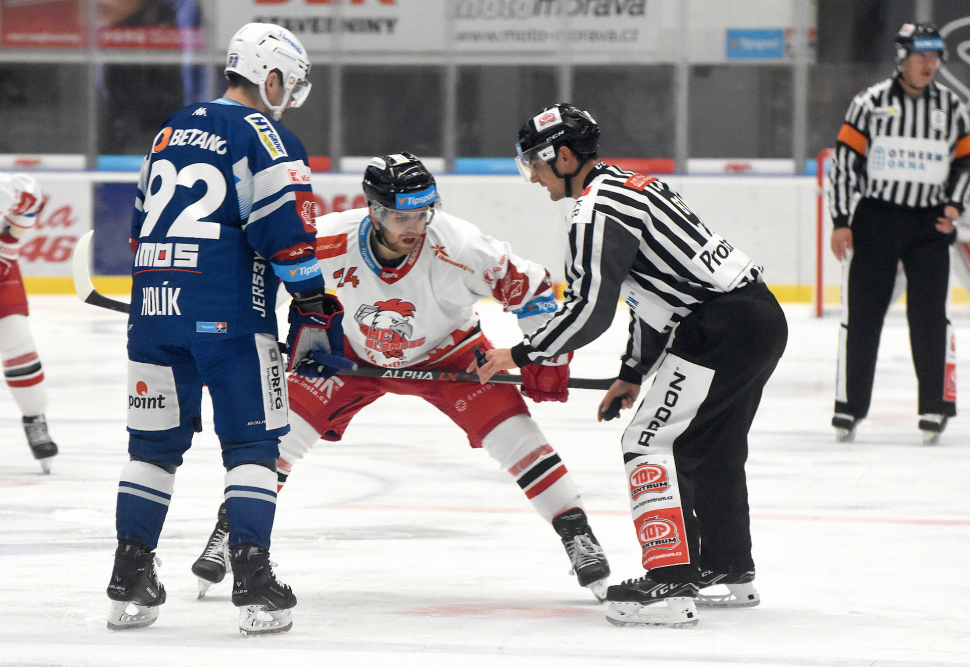 Hokejisté HC Olomouc prohráli ve Varech