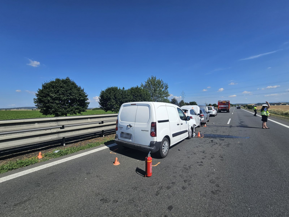 Na dálnici před Olomoucí dnes havarovalo několik aut