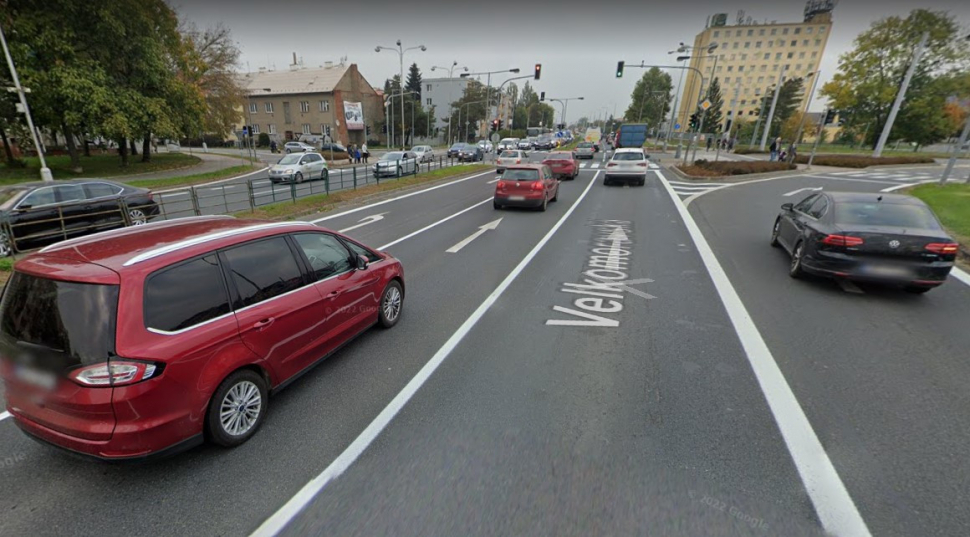 Na silnicích v Olomouci přibývají další a další dopravní omezení