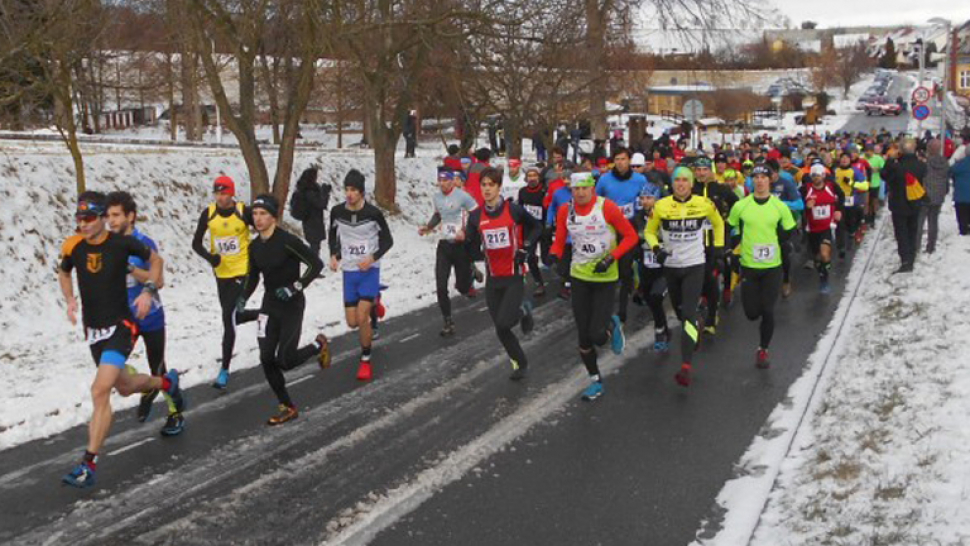 Na Kosíři se běželo po sněhu. Křivohlávek a Hořčičková si vítězství pohlídali