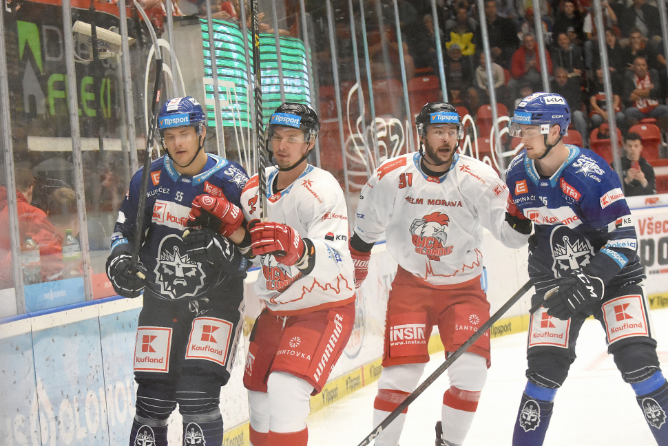 Hokejisté HC Olomouc podlehli v Pardubicích
