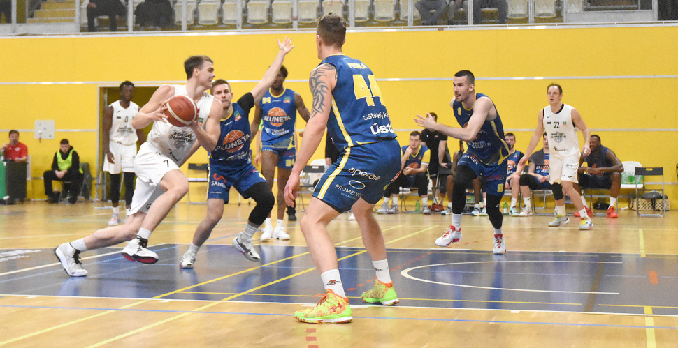Basketbalisté BK REDSTONE otočil zápas na Slavii
