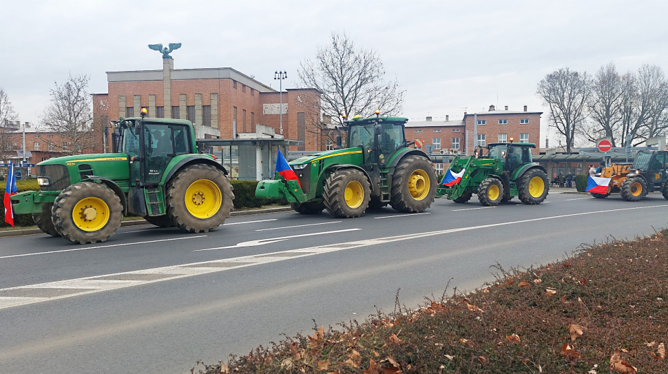 Dvě stovky traktorů projely Olomoucí bez větších problémů a kolizí