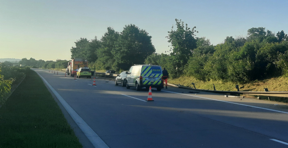 Vyhasly dva mladé životy, cestující se nepřipoutali