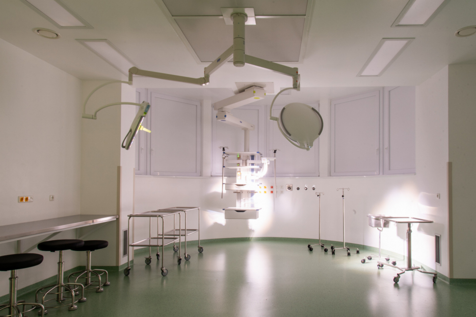 Olomoucká fakultka má nový zákrokový sál na ortopedii