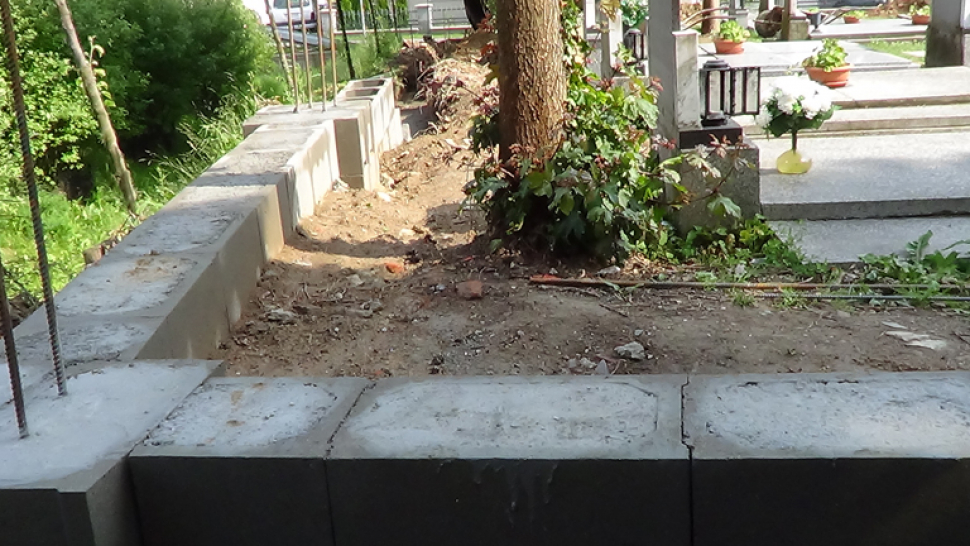 Hřbitovní zídka na Kopečku: Kraj je zásadně proti betonu