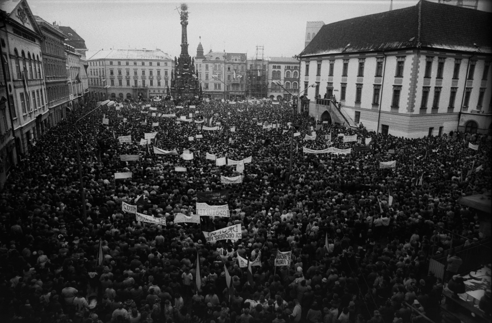 Klíčové události listopadu 1989 v Olomouci