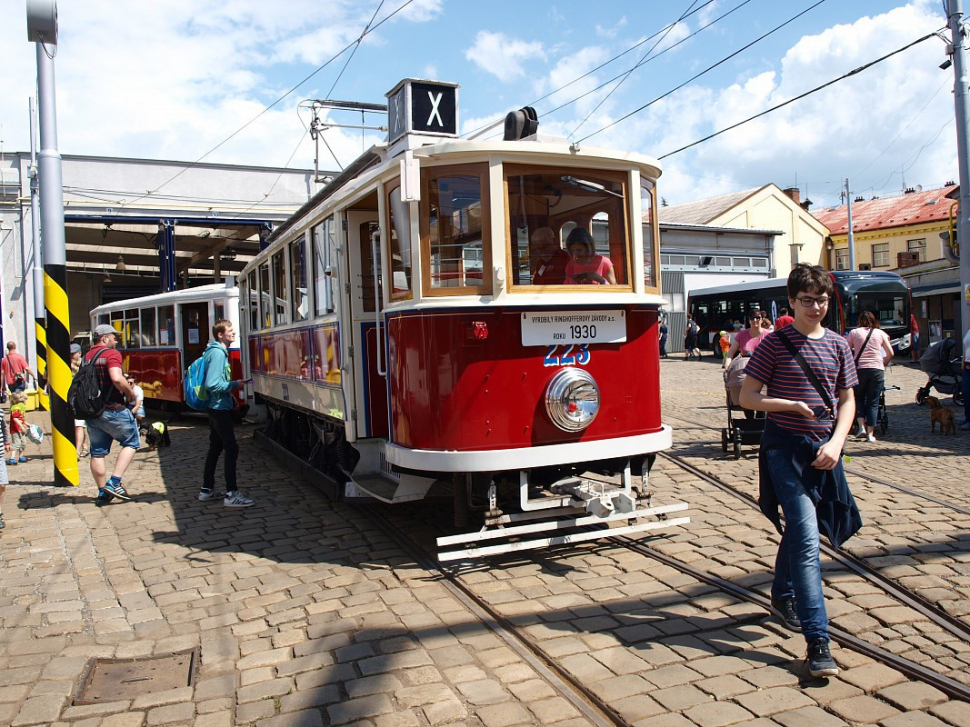 Proč historická tramvaj v Olomouci pravidelněji jezdit nebude?