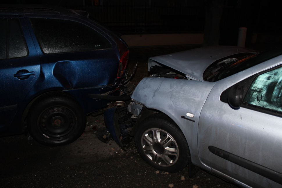 Opilý řidič naboural v Olomouci několik aut
