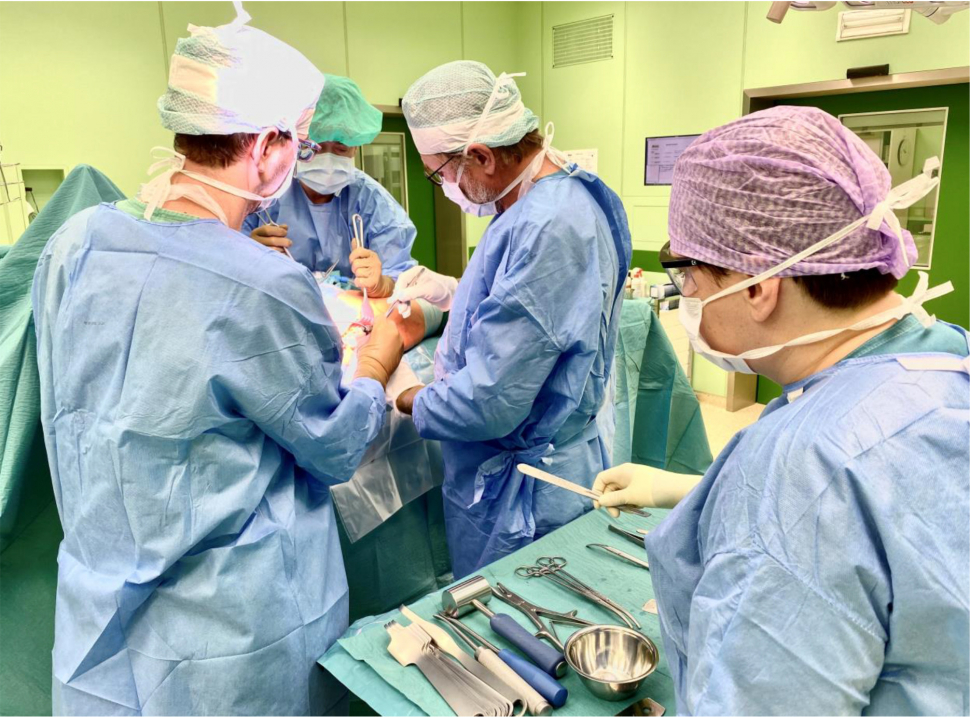 Nemocnice v Šumperku si pronajímá operační nástroje