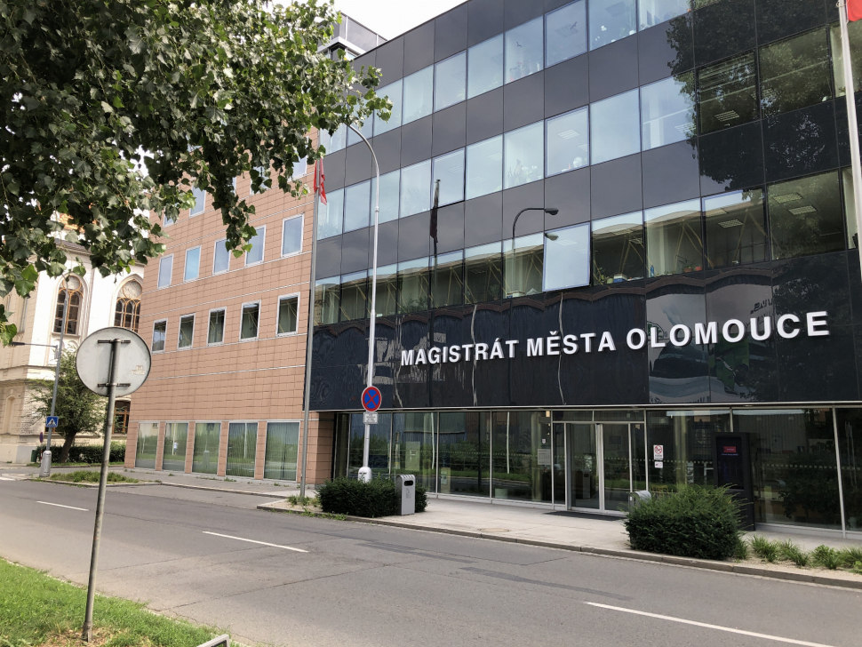 Olomouc hledá finance na boj s koronavirem