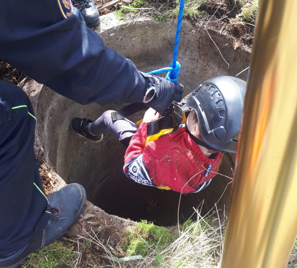 Šumperští hasiči vytáhli dítě ze studny